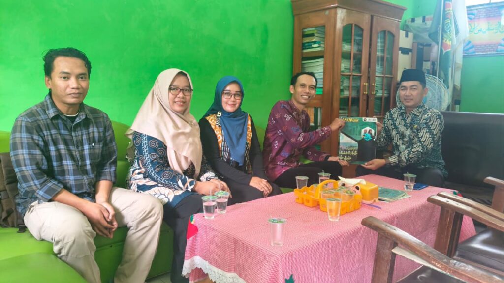 MoU IAI Ngawi dengan MIN 2 Ngawi
