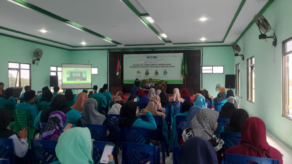 Webinar dan Seminar PGMI IAI Ngawi: Penguatan Literasi Digital Sebagai Basis Pendidikan Karakter Siswa Sekolah Dasar